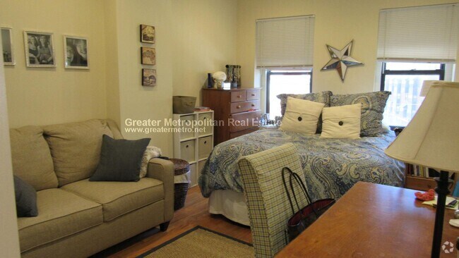 Building Photo - 414 Hanover St Unit 3 Rental