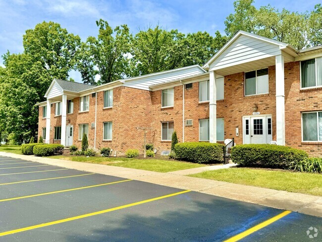 Building Photo - Renovated One-Bedroom Apartment – Prime Wa... Unit 1252-01
