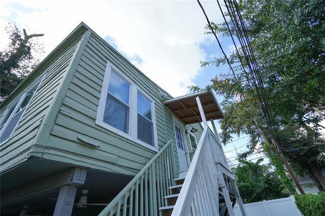 Building Photo - 535 14th Ave S