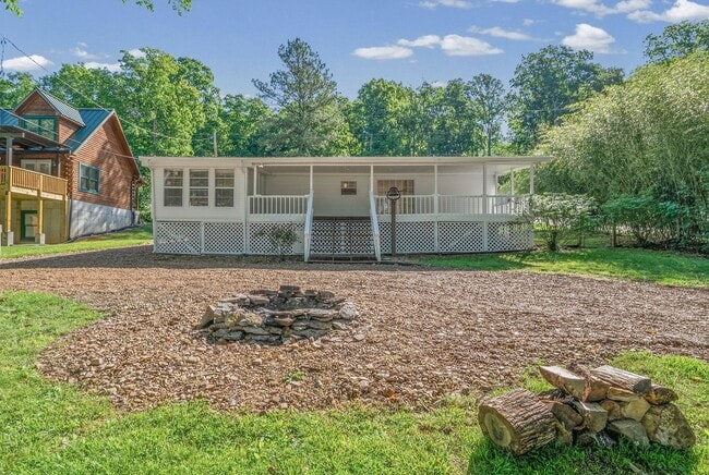 Photo - 315 Riverview Dr
