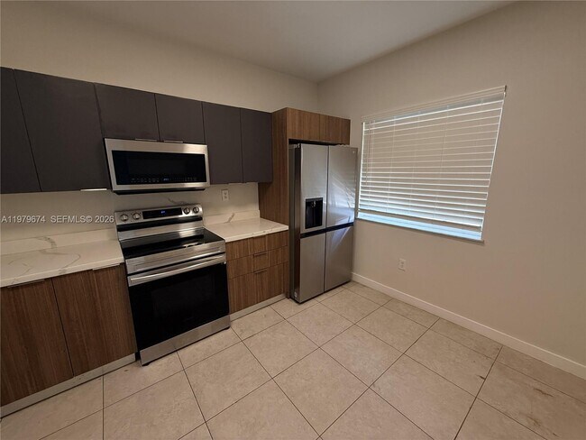 Photo - 11810 NE 19th Dr