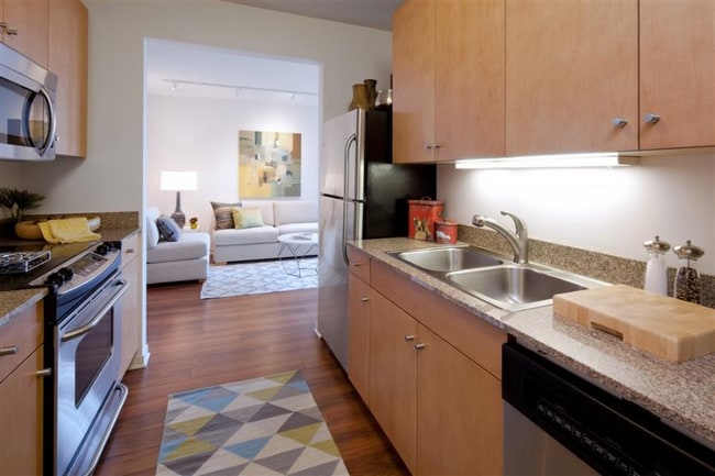 Photo - 504 W Grand Ave