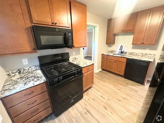 Building Photo - 7620 Stanwood Dr Rental