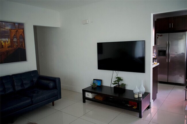 Photo - 11150 Peachtree Dr