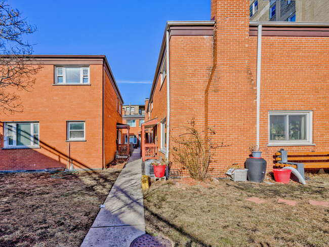 Photo - 1416 W Chase Ave Townhome