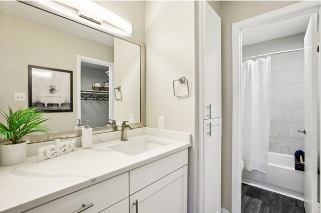 Photo - 1070 Mearns Meadow Blvd Unidad 124