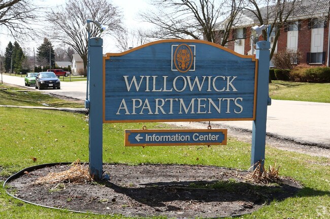 Signage - Willowick Apartments
