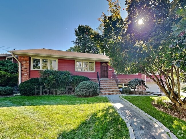 Building Photo - 4126 N Randolph St Rental