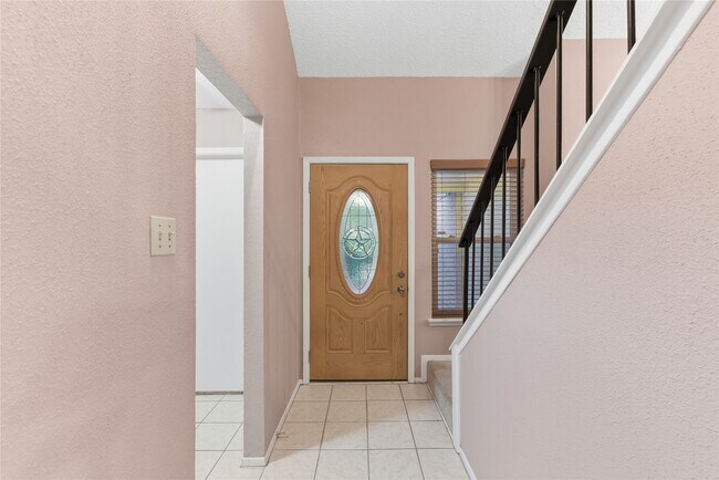 Photo - 8819 Kindlewood Dr