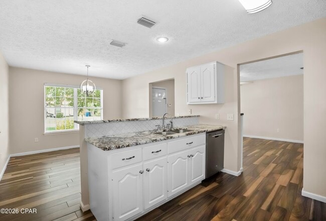 Photo - 1815 Foster Ave