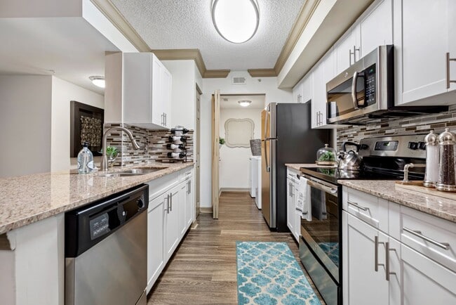 2BR, 2BA - 1,194SF - Kitchen