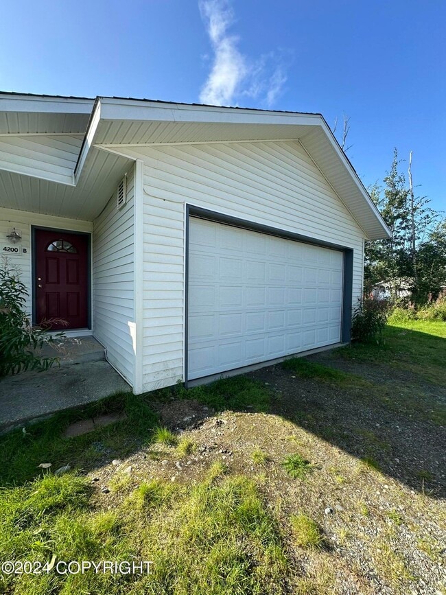 Building Photo - 4200 W Memory Dr Rental