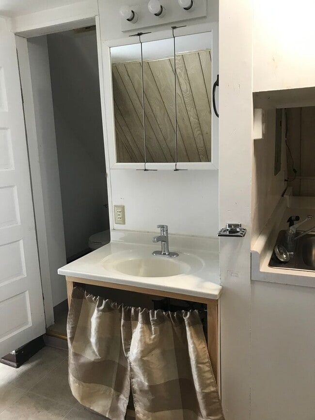 Photo - 403 2nd St NE Unidad 3