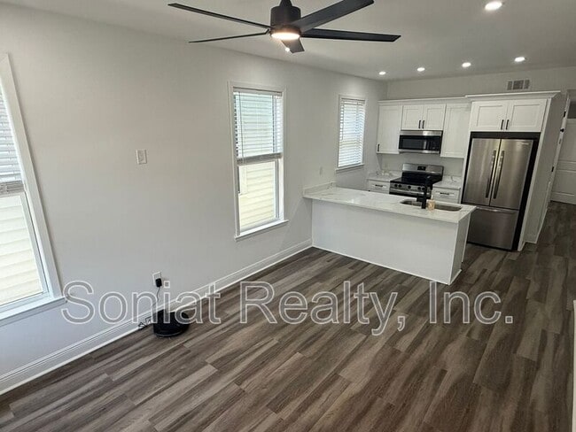 Photo - 2023 First St. Unit A