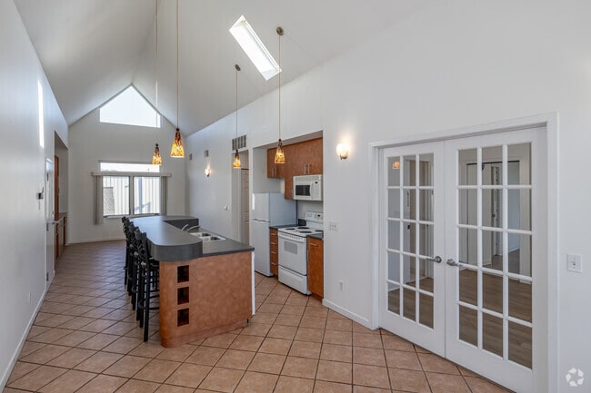 Interior Photo - 3139 Professional Dr