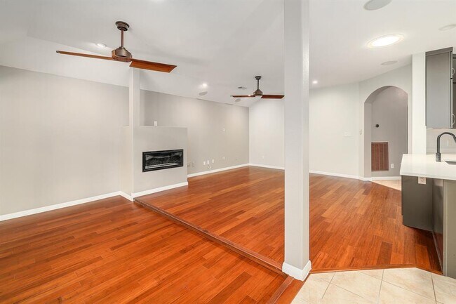 Photo - 4920 Hibiscus Valley Dr