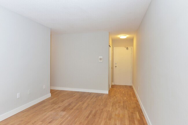 Photo - 230 Oak St Unit 1008