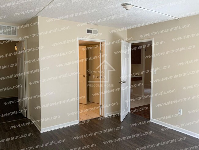 915 S Seminole Dr Unit 23