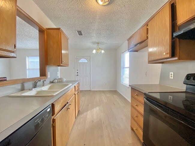 Photo - 3 bed 1 bath now available in southeast Lubbock