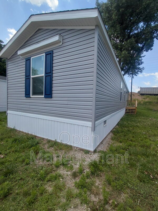 Photo - 301 Mantle Ave