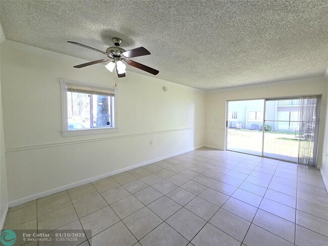 Photo - 1056 Benoist Farms Rd Condominio Unidad 101