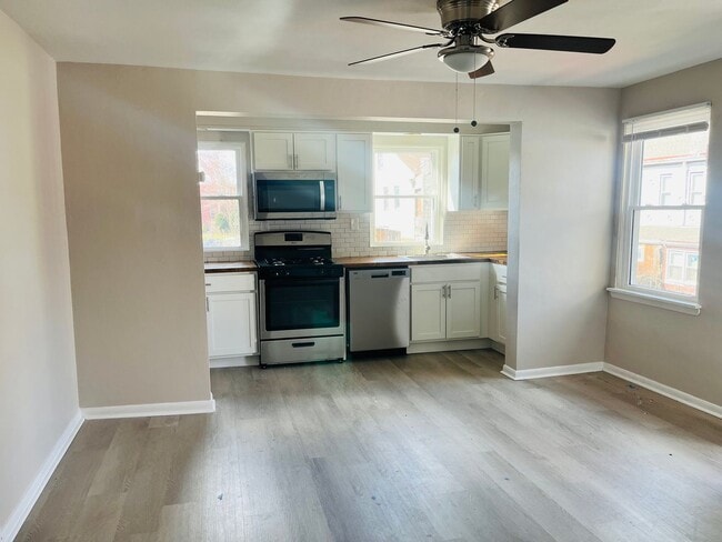 Building Photo - 1409 Tinsbury St Unit TN - 2 Rental
