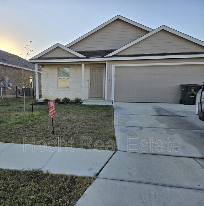 Photo - 1658 Lilyturf Rd