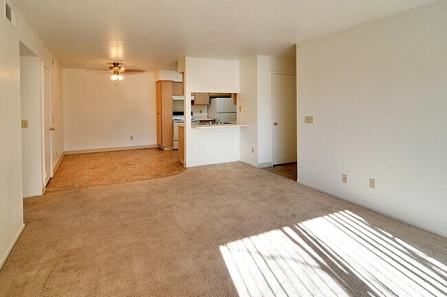 Photo - Boulder Creek Apartments