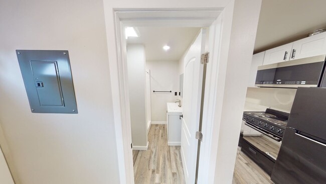 Photo - Ideal for solo tenants or couples!