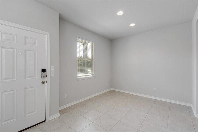 Photo - 1661 Yaupon Grove Ln