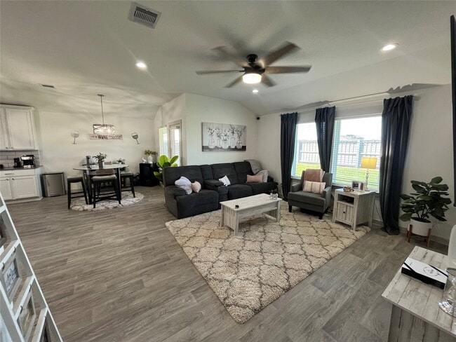 Photo - 827 Teal Moon Dr