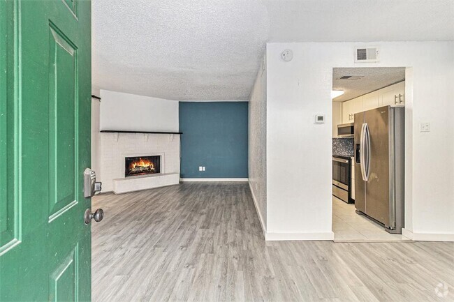 Building Photo - 1516 Bay Area Blvd Unit T9 Rental