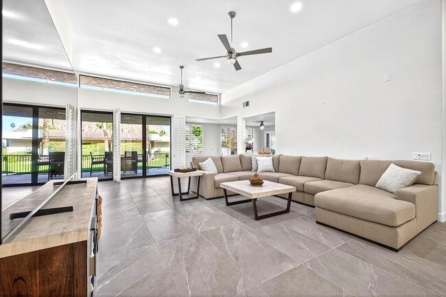 Photo - 77825 Cottonwood Cove