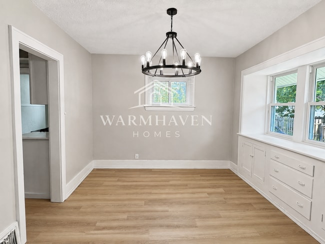 Photo - 1203 N Main St