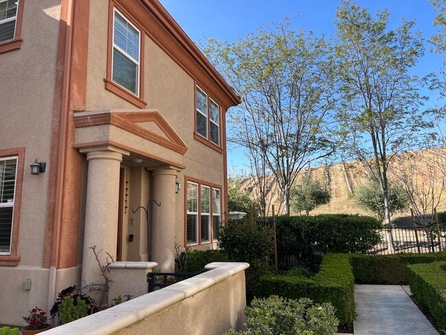 Photo - 590 Selby Lane