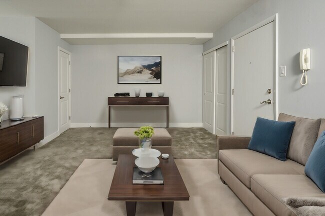 Donna Court Apartments