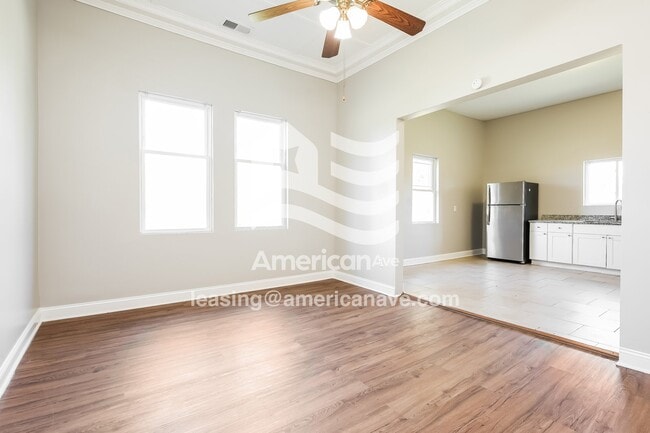 Photo - 119 Wellington St