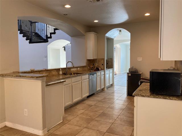 Photo - 2744 Ferdinand