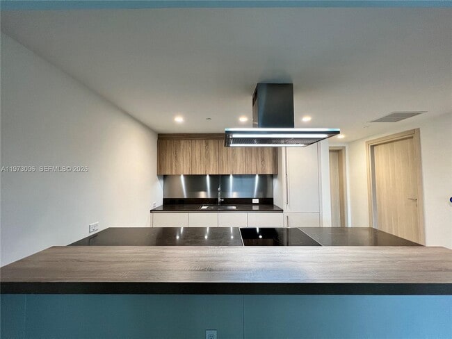 Photo - 1000 Brickell Plz Unit 1903