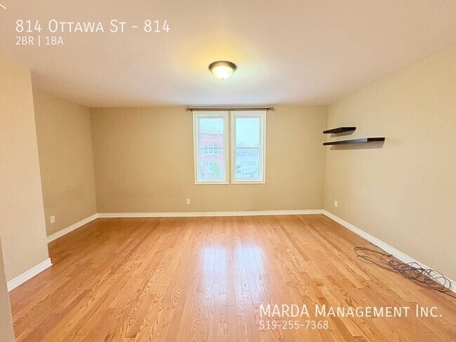 Photo - COZY 2 BED/ 1BATH - IN WALKERVILLE - PLUS HYDRO & GAS! Unit 814