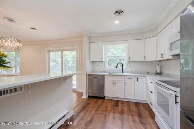 Photo - 15 Westbrook Dr