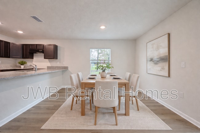 Photo - 1163 W 3rd St