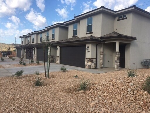 Townhome in Little Valley Area. - Townhome in Little Valley Area.