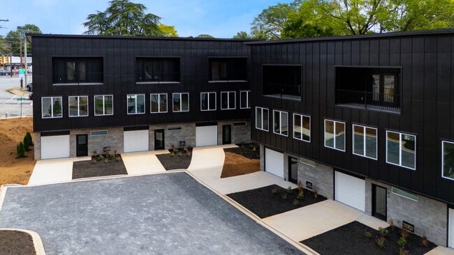 EXTERIOR - 108 Textile Ct Unit The Thistle