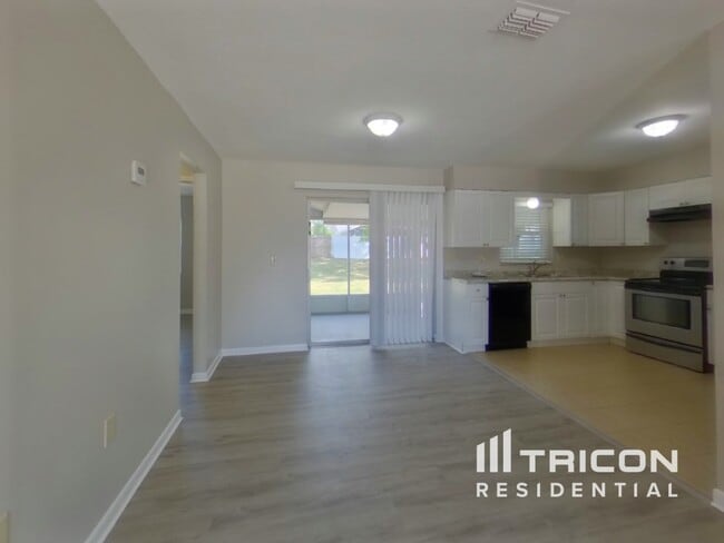 Photo - 1106 Windsor Hill Way