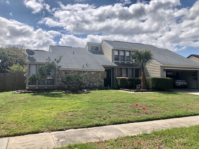 MOVE IN NOW! 4x3 Screened in pool home!!! ... - MOVE IN NOW! 4x3 Screened in pool home!!! ...