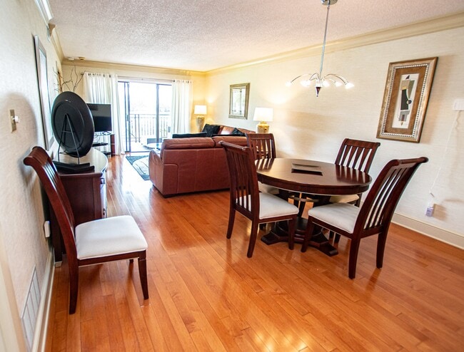 Building Photo - 29200 Bay Hollow Dr Unit 3294