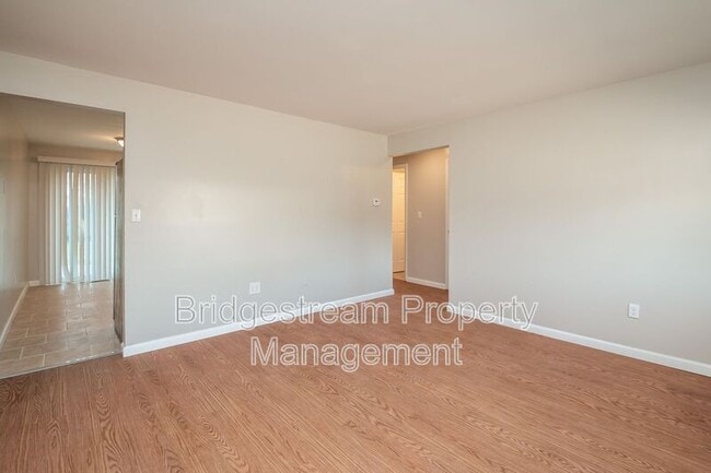 Photo - 5346 Hilgeford Dr