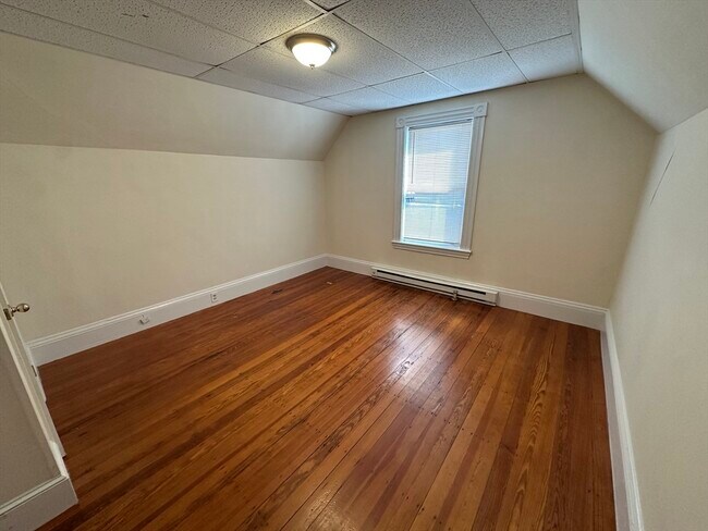 Building Photo - 26 Centennial Ave Unit 3