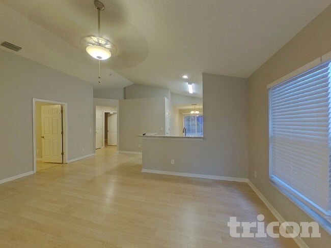 Photo - 723 Cape Cod Cir